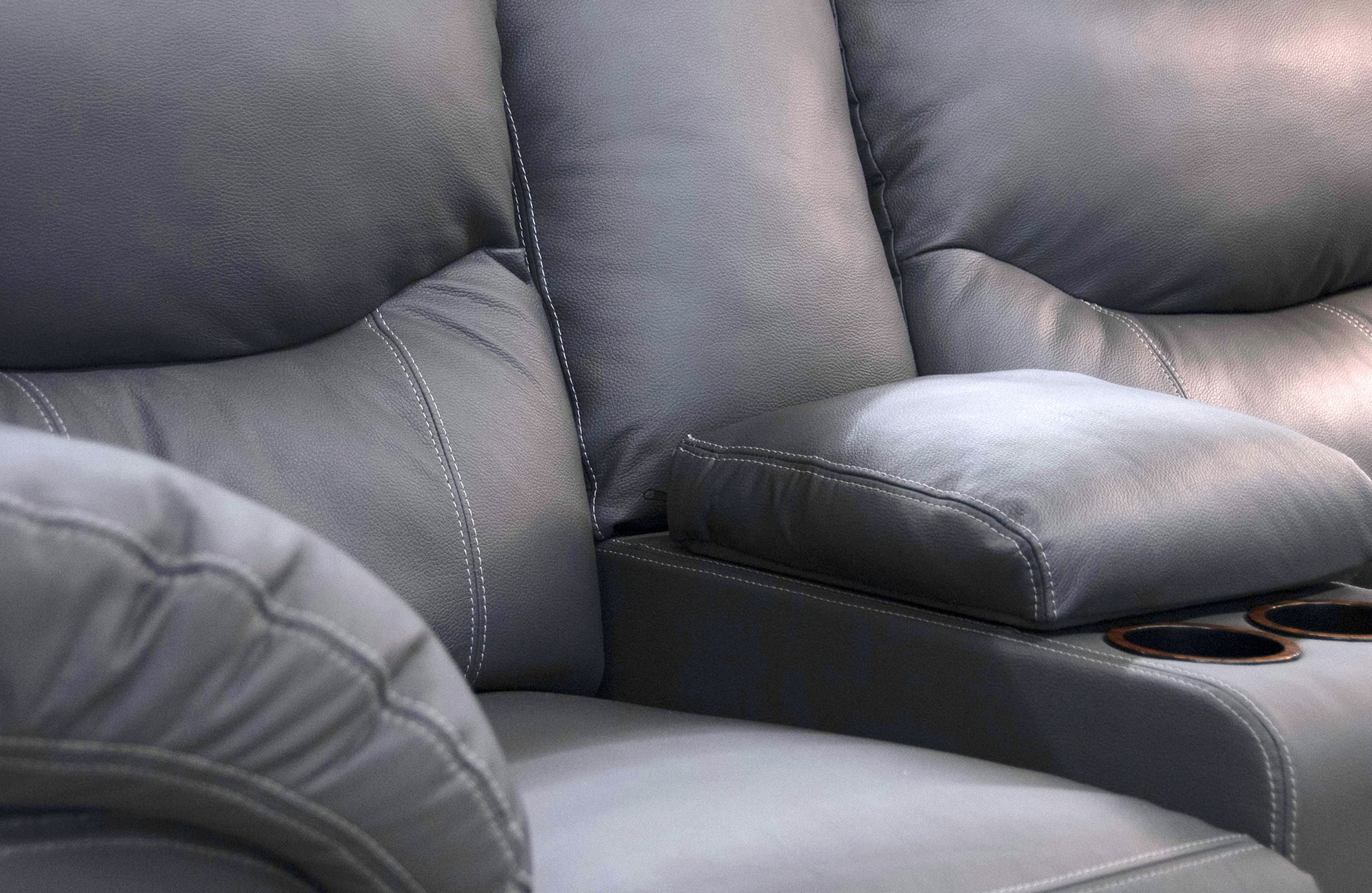 Love Seat Piel Genuina con Reclinables, Mod.Houston 2 plazas.