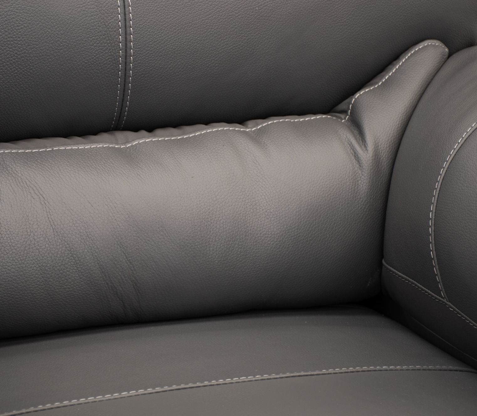 Love seat de Piel Genuina Mod. Lisboa 2 plazas.