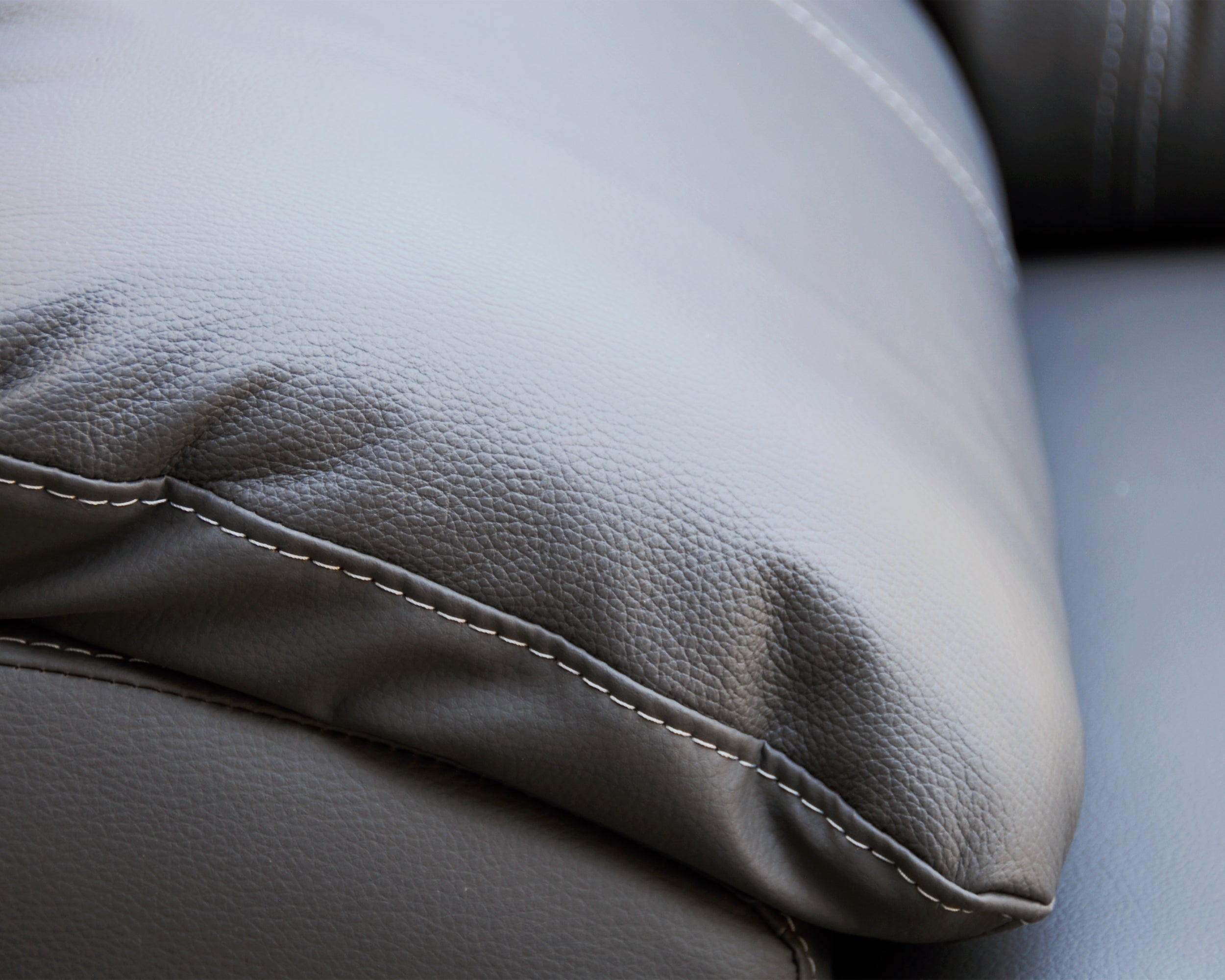 Love seat de Piel Genuina Mod. Dublin 2 plazas