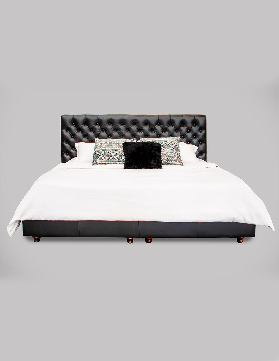 Cama KS de de Piel Genuina 100%, Mod. Chesterfield