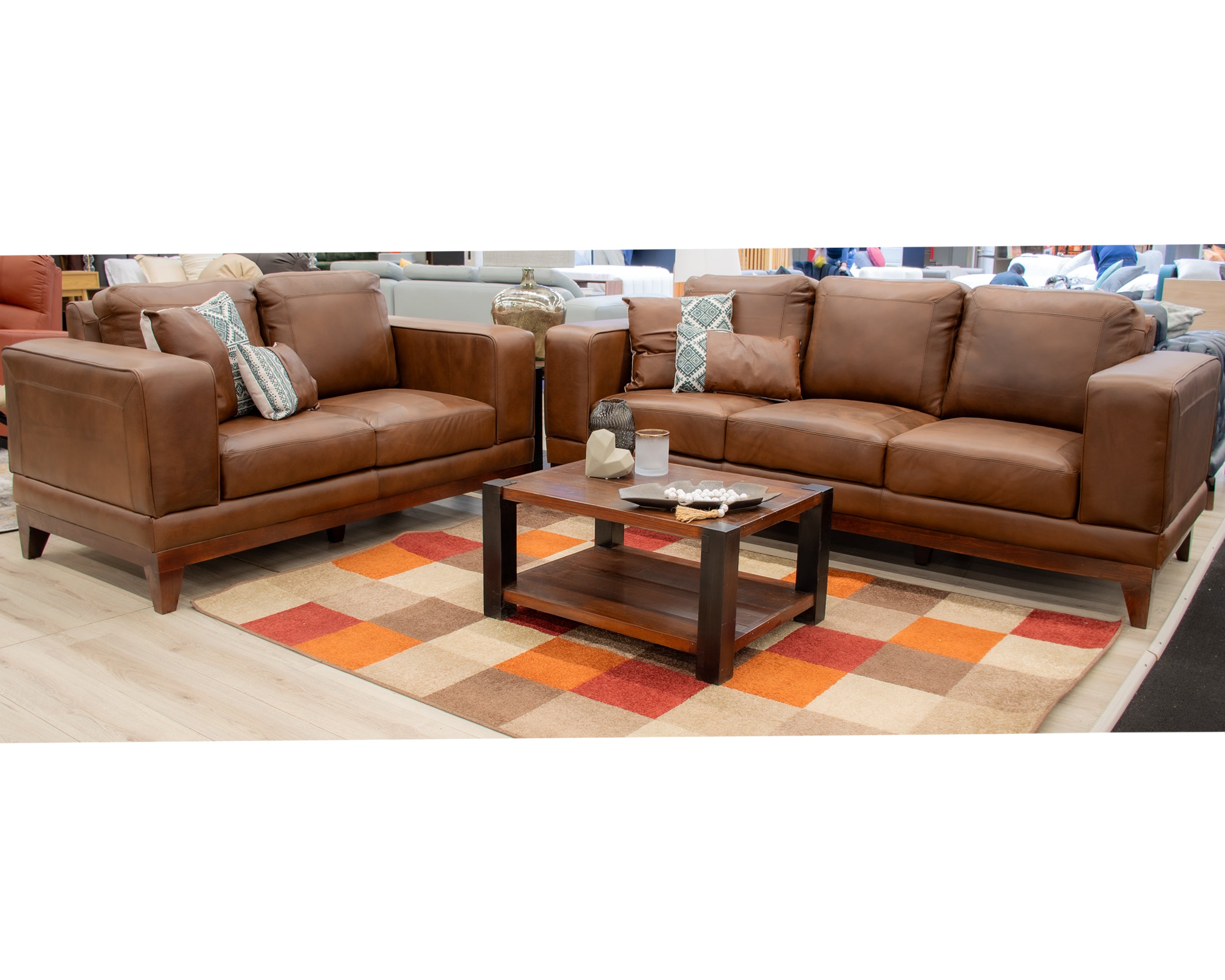 Sala de Piel Genuina 100%, Sofá y Love Seat, Mod. Castella, dos piezas, 5 plazas.