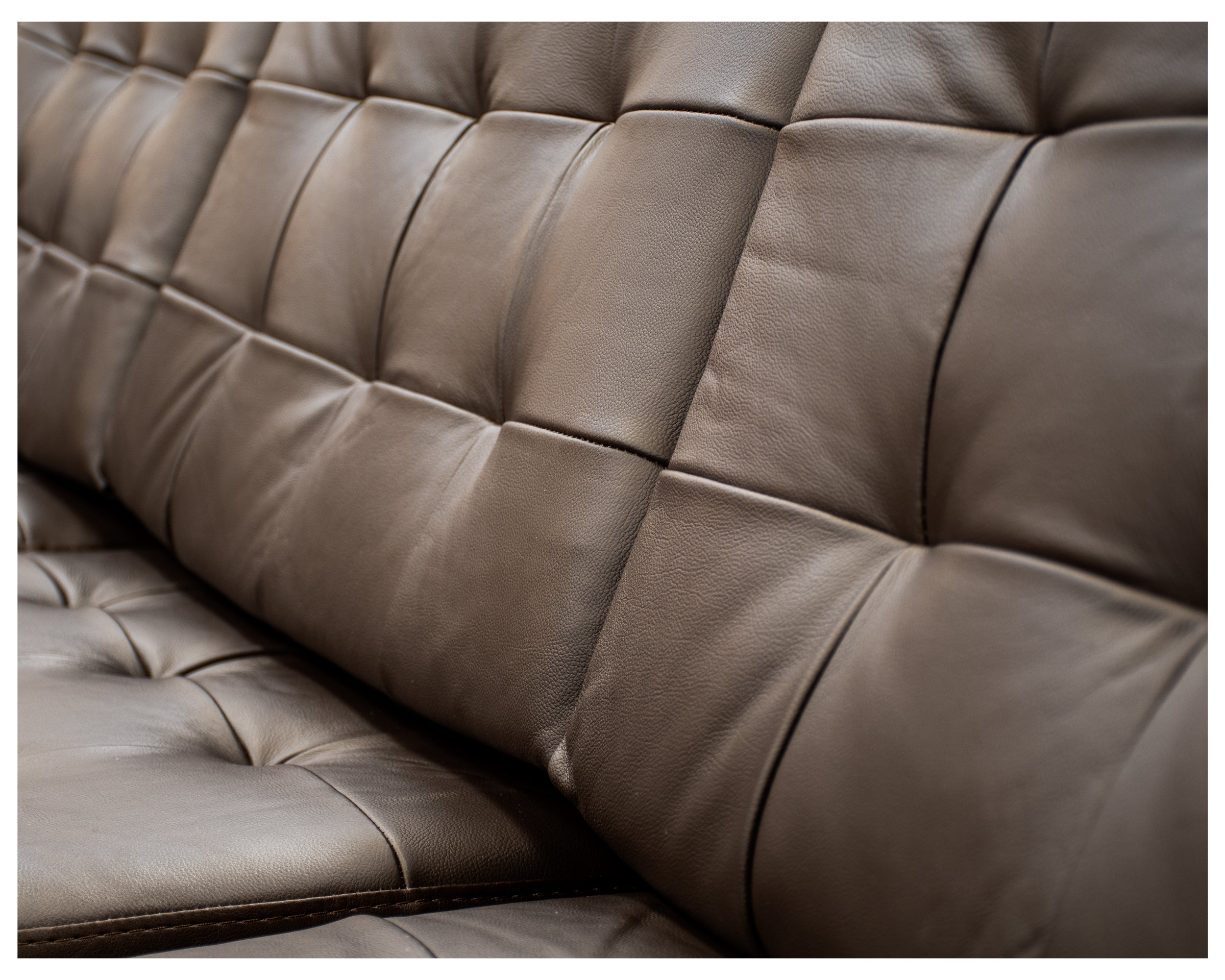 Sala esquinera de Piel Genuina Derecha e Izquierda piezas únicas, Mod.  Noruega color Chocolate