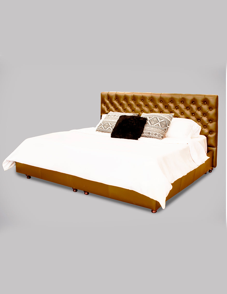Cama KS de de Piel Genuina 100%, Mod. Chesterfield